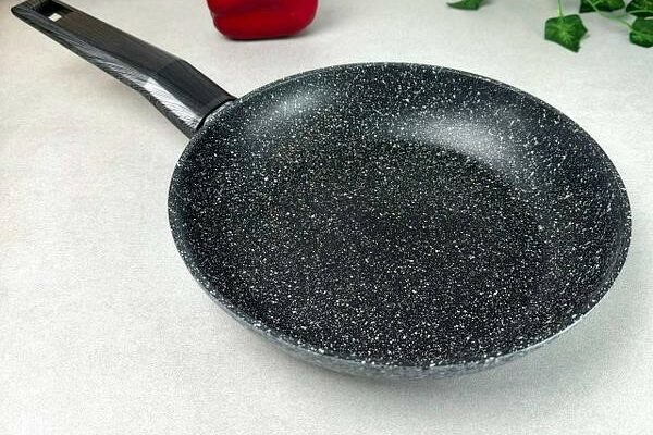 Как понять, что сковородка качественная? Где купить надежную сковороду?